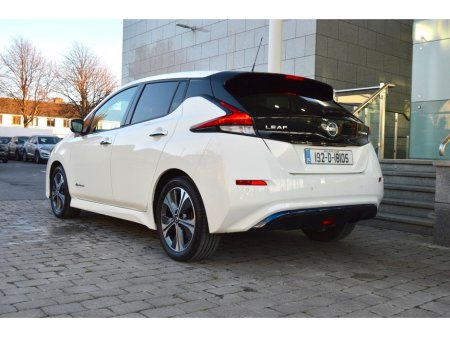 2019 Nissan Leaf Leaf SV Premium 40 kWh €13,699 thumbnail