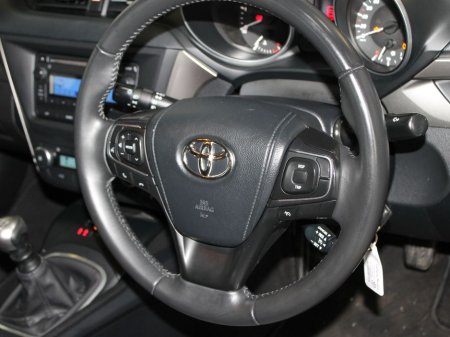 2016 Toyota Avensis - thumbnail 11