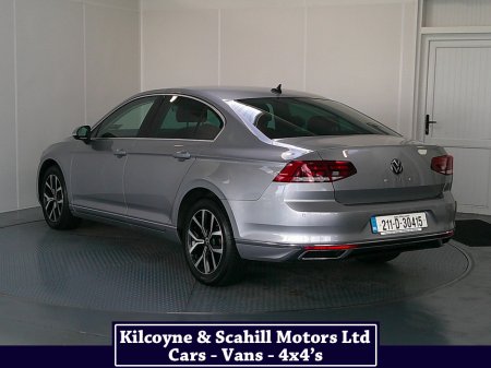 2021 Volkswagen Passat - photo 5