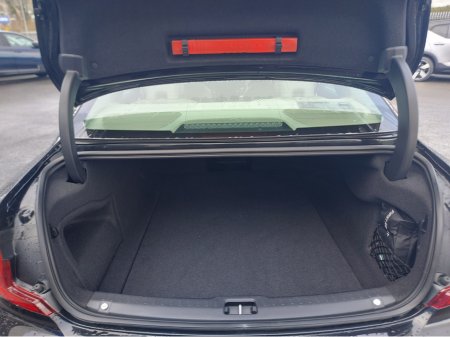 2021 Volvo S90 D4 MOMENTUM AT 4DR AUTO €34,950 thumbnail