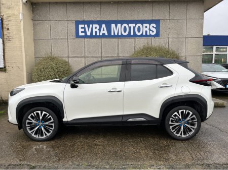 2021 Toyota Yaris Cross Z HYBRID AUTOMATIC 1.5 PETROL //HIGH SPEC//HALF LEATHER HEATED SEATS//HEATED STEERING WHEEL//360 PARKING CAMERAS// €22,950 thumbnail