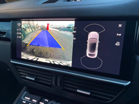 2022 Porsche Cayenne Coupe 3.0 V6 e-hybrid €73,995 thumbnail