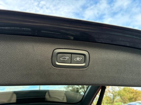 2023 Volvo XC90 - thumbnail 24