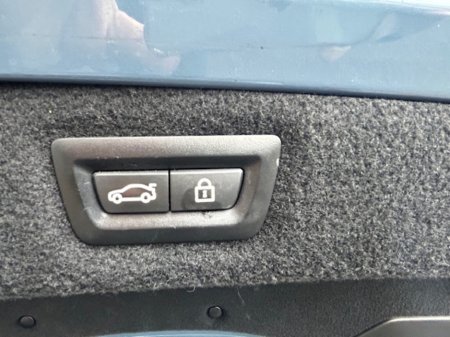 2019 BMW 8 Series - thumbnail 21