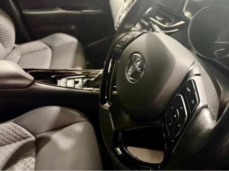 2023 Toyota C-HR HYBRID SPORT 4DR AUTO €29,500 thumbnail