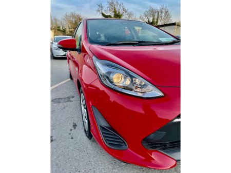 2019 Toyota Aqua - thumbnail 9