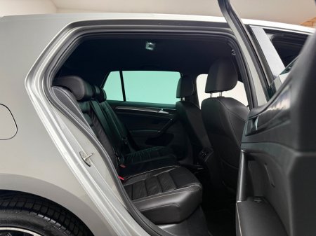 2018 Volkswagen Golf - thumbnail 12