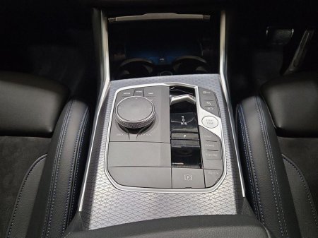 2024 BMW 3 Series - thumbnail 10