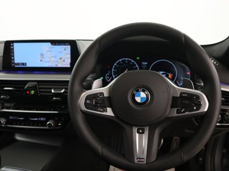 2019 BMW 5 Series - thumbnail 24