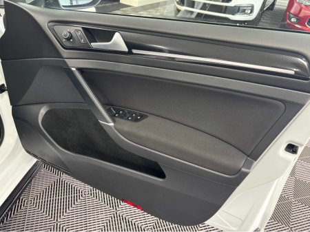 2014 Volkswagen Golf *VOLKSWAGEN GOLF* *DSG* *BT AUDIO* *AUTO LIGHTS* *REVERSE CAMERA* *AUTO HOLD* *NAV* *TRADE INS WELCOME* €13,950 thumbnail