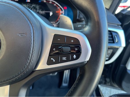 2021 BMW 5 Series - thumbnail 25