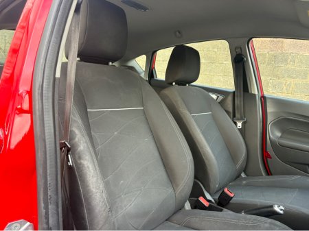 2017 Ford Fiesta - thumbnail 12