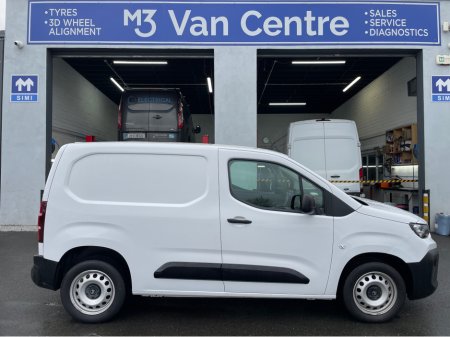2024 Citroen Berlingo 2024 CITROEN BERLINGO ENTERPRISE B-HDI €21,995 thumbnail