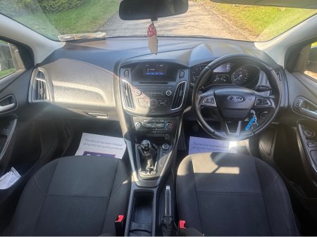 2015 Ford Focus - thumbnail 8