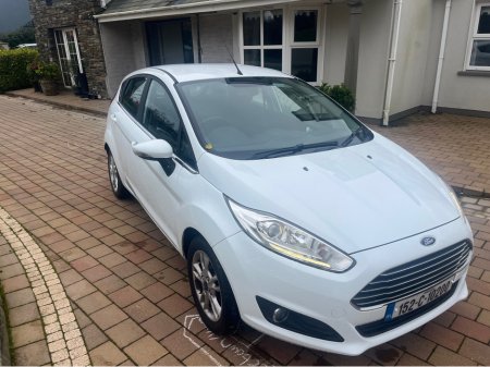 2015 Ford Fiesta 1.25 ZETEC 82PS 5DR ARGENTO