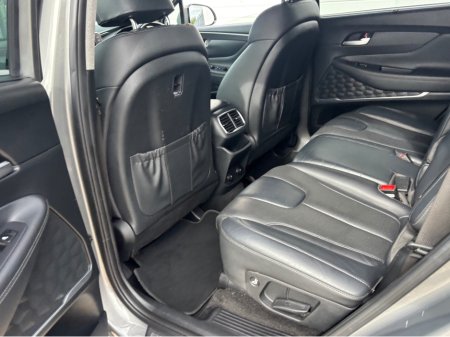 2018 Hyundai Santa Fe - thumbnail 13