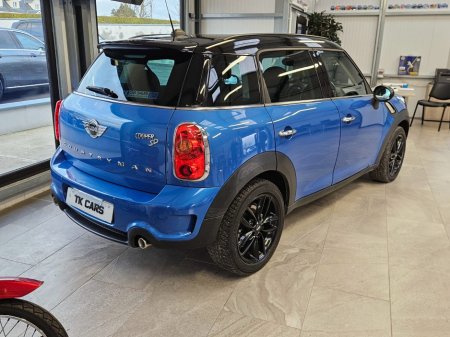 2014 MINI Countryman - view 2