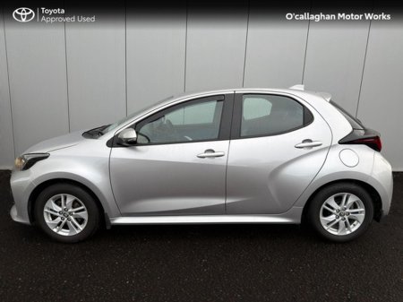 2022 Toyota Yaris 1.0 LUNA 4DR €21,950 thumbnail