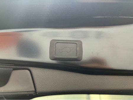 2025 Toyota Rav4 - thumbnail 8