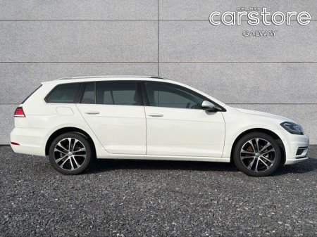 2020 Volkswagen Golf - photo 2