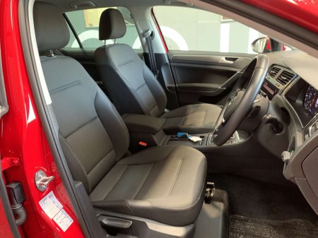 2019 Volkswagen Golf ONLY €19950! 2019 Golf TSI Comfort Line / 42k KMs / Rear View Camera / Golf Automatic €19,950 thumbnail