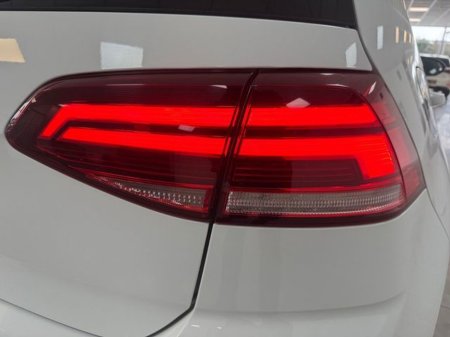 2018 Volkswagen Golf - thumbnail 19