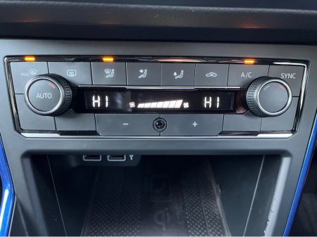 2018 Volkswagen Polo 1.0L FIVE DOOR HIGHLINE. €14,450 thumbnail