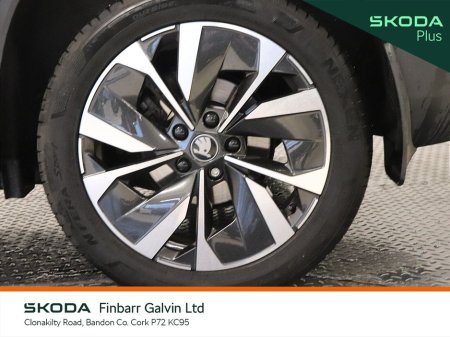 2025 Skoda Karoq SELECTION 2.0TDI 115HP €39,950 thumbnail