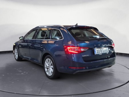 2021 Skoda Superb - thumbnail 8