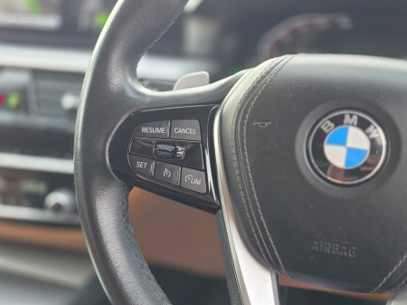 2021 BMW 5 Series - thumbnail 17