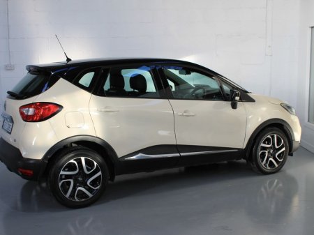 2016 Renault Captur Intense 1.5 DCI 90 EU6M 4DR €9,499 thumbnail