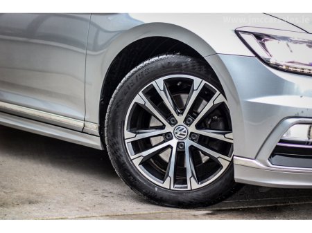 2018 Volkswagen Passat 1.6 TDI 120HP Highline €21,995 thumbnail