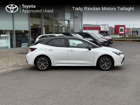 2025 Toyota Corolla HB LUNA SPORT €33,950