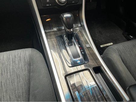 2016 Honda Accord - thumbnail 18