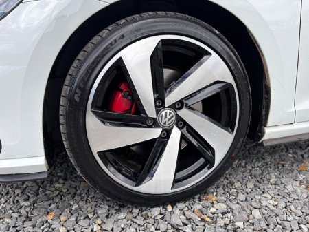 2018 Volkswagen Golf - thumbnail 18