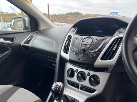 2013 Ford Focus - thumbnail 9