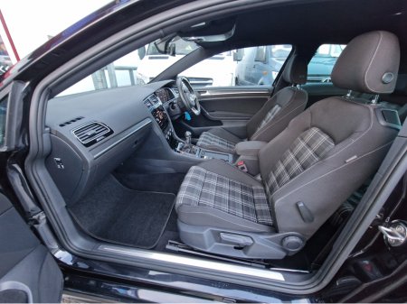 2017 Volkswagen Golf GTD TDI-VIRTUAL COCKPIT-LOW MILEAGE €17,450 thumbnail