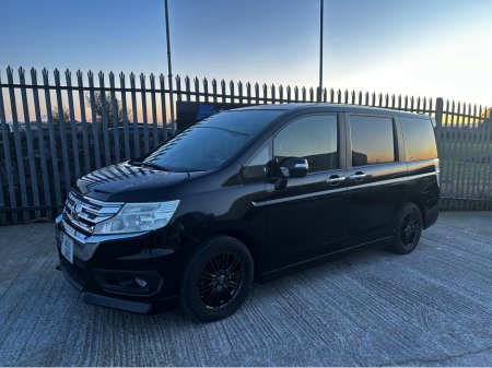 2014 Honda Stepwagon - thumbnail 3