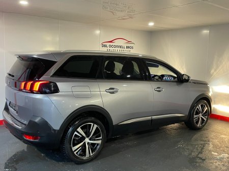 2020 Peugeot 5008 - thumbnail 11