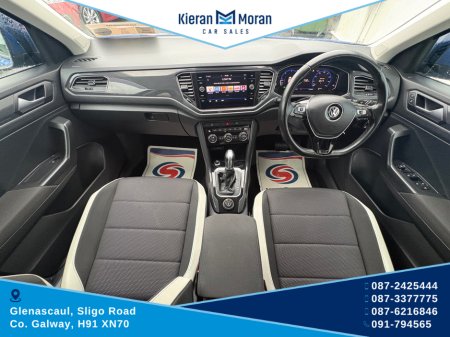 2018 Volkswagen T-Roc SPORT 2.0 TDI 5DR €21,950 thumbnail