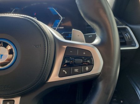 2023 BMW 3 Series - thumbnail 18