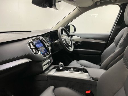 2023 Volvo XC90 - thumbnail 6