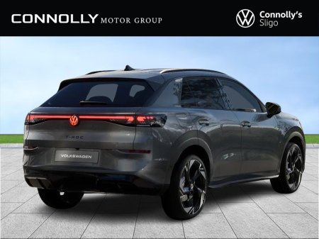 2026 Volkswagen T-Roc RLINE 1.5TSI 150HP AUTO *NEW MODEL* €49,785 thumbnail