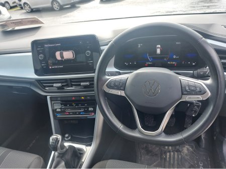 2022 Volkswagen T-Roc - thumbnail 2