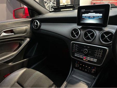 2017 Mercedes-Benz CLA Class 200D SPORT 4DR AUTO €17,950 thumbnail