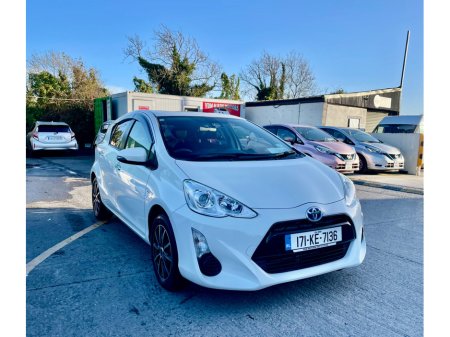 2017 Toyota Aqua Hybrid €11,299