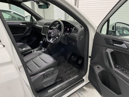 2019 Volkswagen Tiguan 2.0 TDI 190HP 4M R-Line DSG 7S €31,995 thumbnail