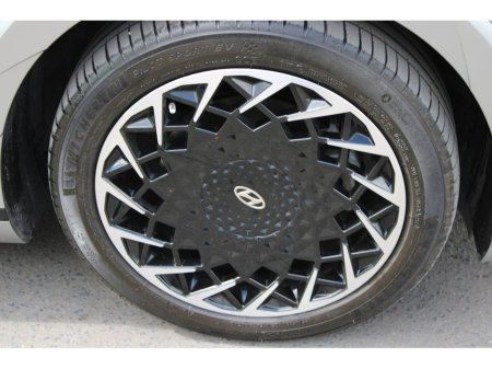 2025 Hyundai Ioniq 5 - thumbnail 10