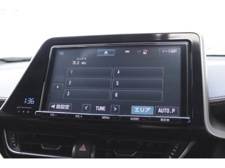 2017 Toyota C-HR - thumbnail 13