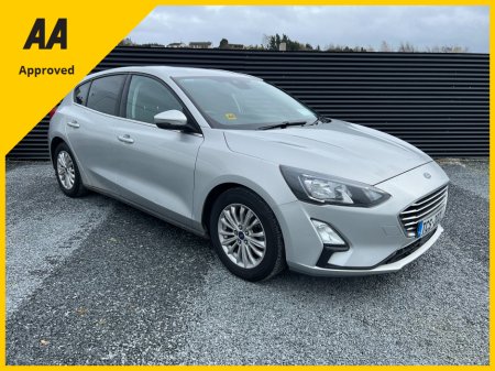 2019 Ford Focus - thumbnail 2